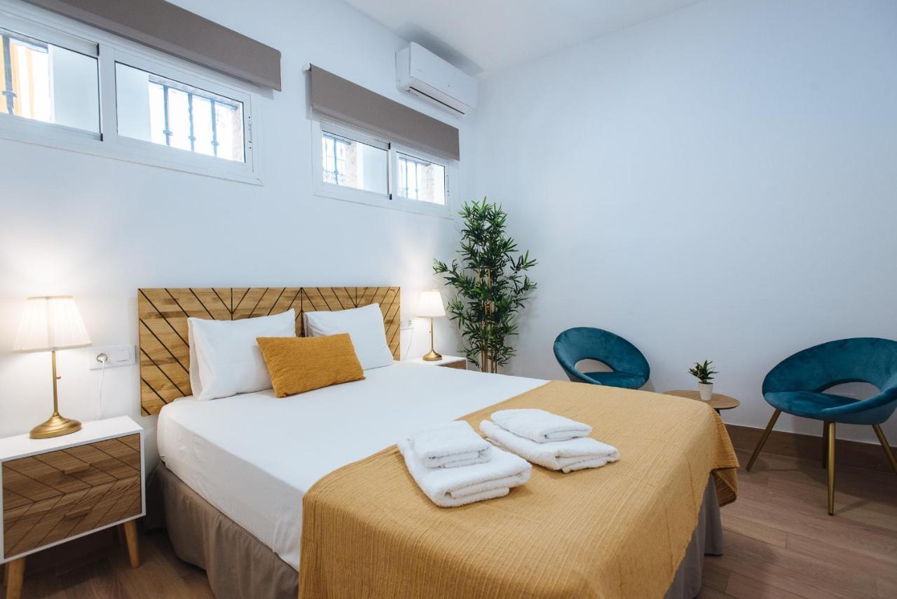 Hostly Rbh0 Modern Apartment Севілья Екстер'єр фото