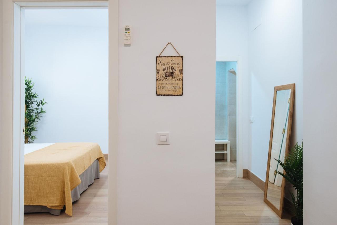 Hostly Rbh0 Modern Apartment Севілья Екстер'єр фото
