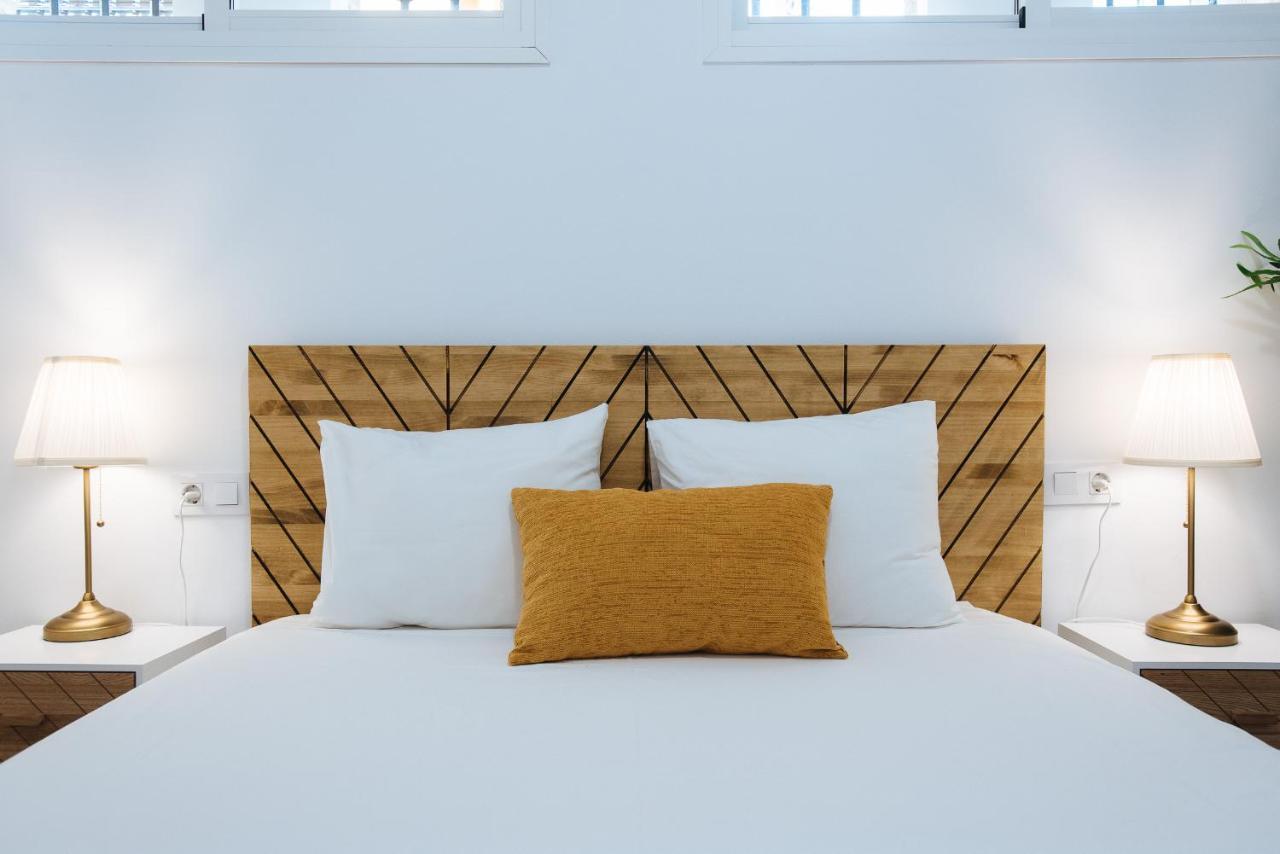 Hostly Rbh0 Modern Apartment Севілья Екстер'єр фото
